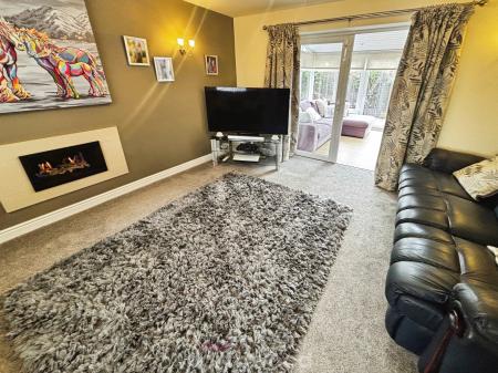 4 bedroom Detached house for sale in Broadwater Drive, Dunscroft, Doncaster, DN7