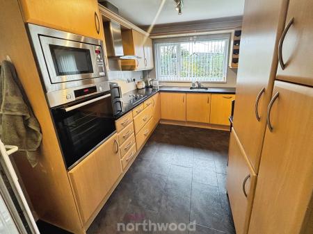 4 bedroom Detached house for sale in Broadwater Drive, Dunscroft, Doncaster, DN7