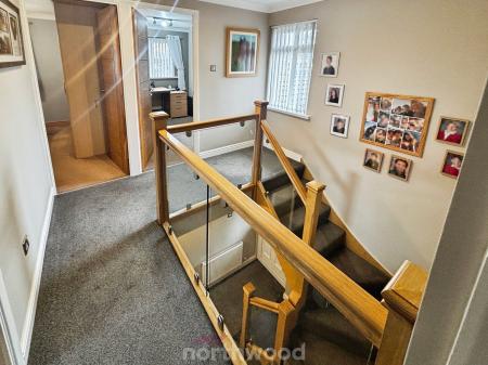 4 bedroom Detached house for sale in Broadwater Drive, Dunscroft, Doncaster, DN7