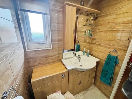 4 bedroom Detached house for sale in Broadwater Drive, Dunscroft, Doncaster, DN7