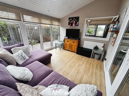 4 bedroom Detached house for sale in Broadwater Drive, Dunscroft, Doncaster, DN7