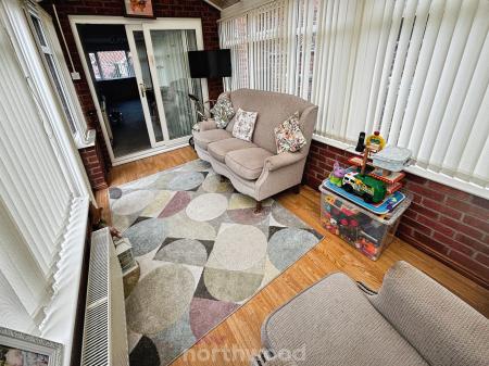 3 bedroom Detached house for sale in Shawfield Close, Barnby Dun, Doncaster, DN3