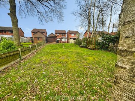 3 bedroom Detached house for sale in Shawfield Close, Barnby Dun, Doncaster, DN3