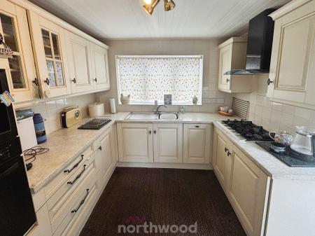 3 bedroom Detached house for sale in Shawfield Close, Barnby Dun, Doncaster, DN3