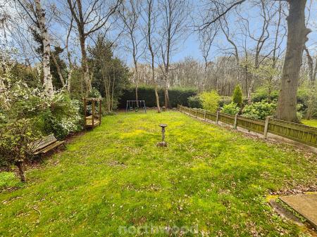 3 bedroom Detached house for sale in Shawfield Close, Barnby Dun, Doncaster, DN3