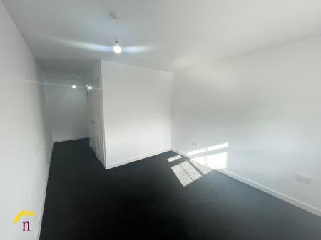 2 bedroom Flat to let in Crookesbroom Lane, Hatfield, Doncaster, DN7