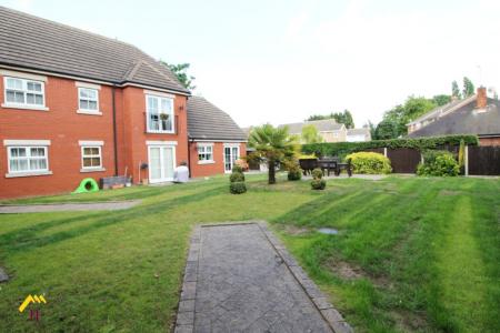 2 bedroom Flat to let in Crookesbroom Lane, Hatfield, Doncaster, DN7