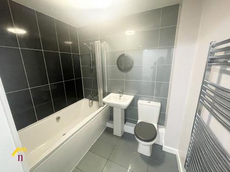 2 bedroom Flat to let in Crookesbroom Lane, Hatfield, Doncaster, DN7