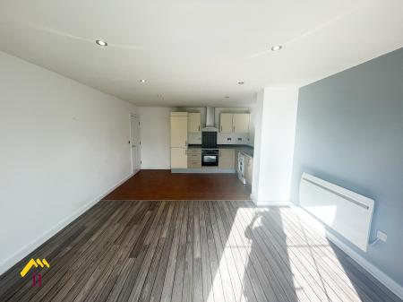 2 bedroom Flat to let in Crookesbroom Lane, Hatfield, Doncaster, DN7
