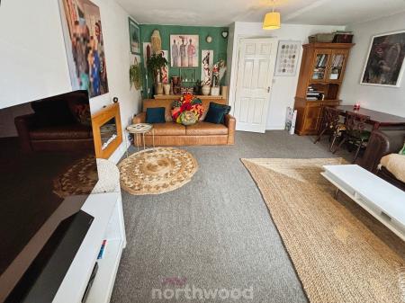 3 bedroom Semi-detached house for sale in Turnberry Mews, Stainforth, Doncaster, DN7