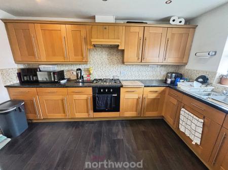 3 bedroom Semi-detached house for sale in Turnberry Mews, Stainforth, Doncaster, DN7