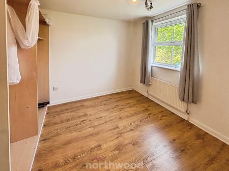 3 bedroom Detached house to let in Monks Close, Dunscroft, Doncaster, DN7