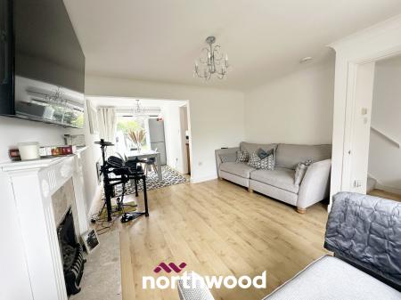 3 bedroom Detached house to let in Monks Close, Dunscroft, Doncaster, DN7