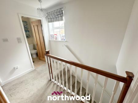 3 bedroom Detached house to let in Monks Close, Dunscroft, Doncaster, DN7
