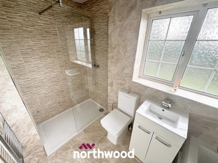 3 bedroom Semi-detached house to let in Ingram Crescent, Dunscroft, Doncaster, DN7