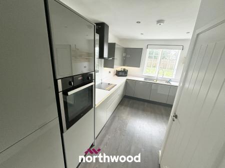 3 bedroom Semi-detached house to let in Ingram Crescent, Dunscroft, Doncaster, DN7