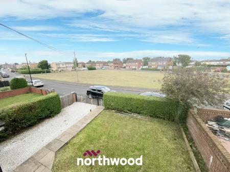 3 bedroom Semi-detached house to let in Ingram Crescent, Dunscroft, Doncaster, DN7
