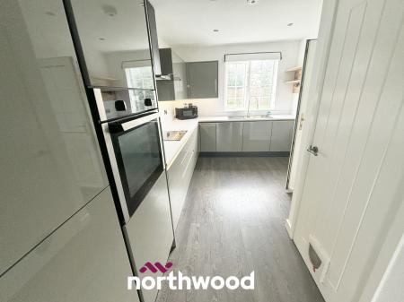 3 bedroom Semi-detached house to let in Ingram Crescent, Dunscroft, Doncaster, DN7