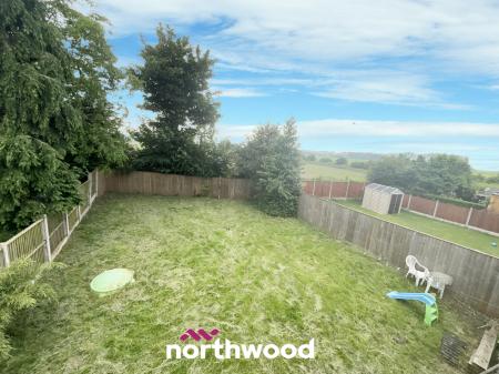 3 bedroom Semi-detached house to let in Ingram Crescent, Dunscroft, Doncaster, DN7