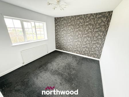 3 bedroom Semi-detached house to let in Ingram Crescent, Dunscroft, Doncaster, DN7