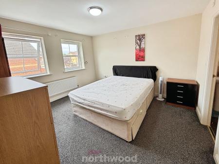 4 bedroom Detached house for sale in Highfield Close, Dunscroft, Doncaster, DN7