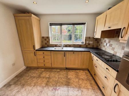 4 bedroom Detached house for sale in Highfield Close, Dunscroft, Doncaster, DN7