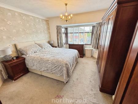 3 bedroom Detached house for sale in Grange Avenue, Doncaster, Doncaster, DN7