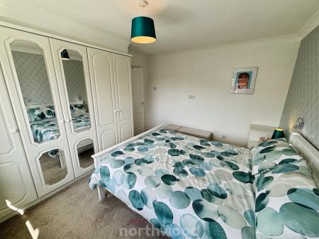 3 bedroom Detached house for sale in Grange Avenue, Doncaster, Doncaster, DN7