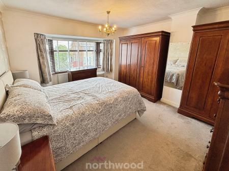 3 bedroom Detached house for sale in Grange Avenue, Doncaster, Doncaster, DN7