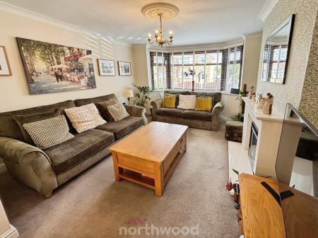 3 bedroom Detached house for sale in Grange Avenue, Doncaster, Doncaster, DN7
