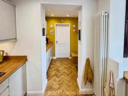 3 bedroom Detached house for sale in Grange Avenue, Doncaster, Doncaster, DN7