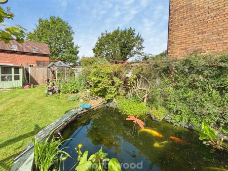 4 bedroom Detached house for sale in Coppice Grove, Hatfield, Doncaster, DN7