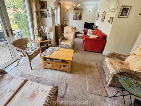 4 bedroom Detached house for sale in Coppice Grove, Hatfield, Doncaster, DN7