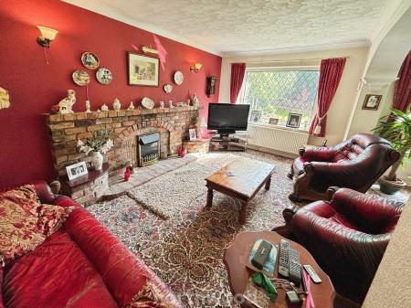 4 bedroom Detached house for sale in Coppice Grove, Hatfield, Doncaster, DN7