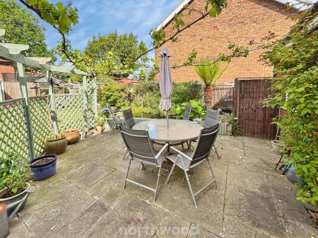 4 bedroom Detached house for sale in Coppice Grove, Hatfield, Doncaster, DN7