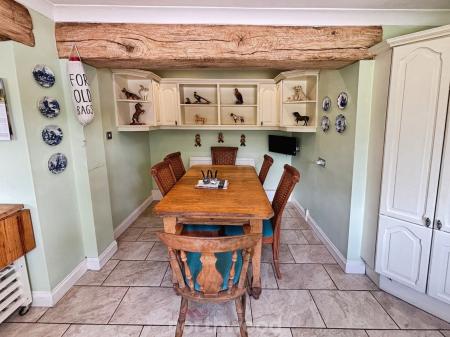 4 bedroom Detached house for sale in Coppice Grove, Hatfield, Doncaster, DN7