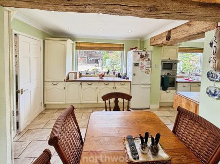 4 bedroom Detached house for sale in Coppice Grove, Hatfield, Doncaster, DN7