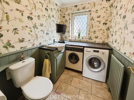4 bedroom Detached house for sale in Coppice Grove, Hatfield, Doncaster, DN7