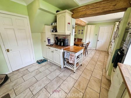 4 bedroom Detached house for sale in Coppice Grove, Hatfield, Doncaster, DN7