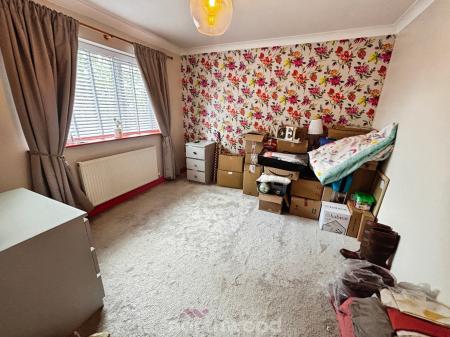3 bedroom Semi-detached house for sale in Hund Oak Drive, Hatfield, Doncaster, DN7
