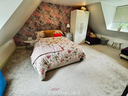 3 bedroom Semi-detached house for sale in Hund Oak Drive, Hatfield, Doncaster, DN7