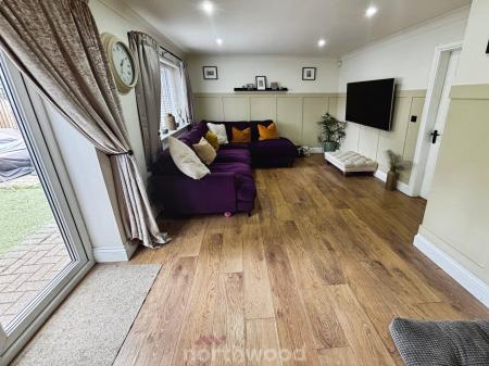 3 bedroom Semi-detached house for sale in Hund Oak Drive, Hatfield, Doncaster, DN7