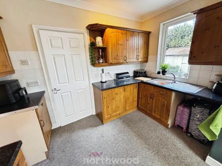 3 bedroom Semi-detached house for sale in St Marys Road, Dunsville, Doncaster, DN7