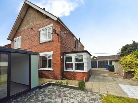 3 bedroom Semi-detached house for sale in St Marys Road, Dunsville, Doncaster, DN7