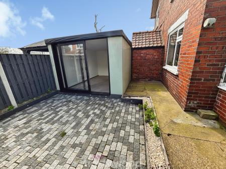 3 bedroom Semi-detached house for sale in St Marys Road, Dunsville, Doncaster, DN7