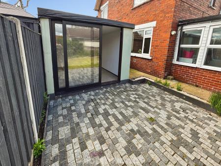 3 bedroom Semi-detached house for sale in St Marys Road, Dunsville, Doncaster, DN7