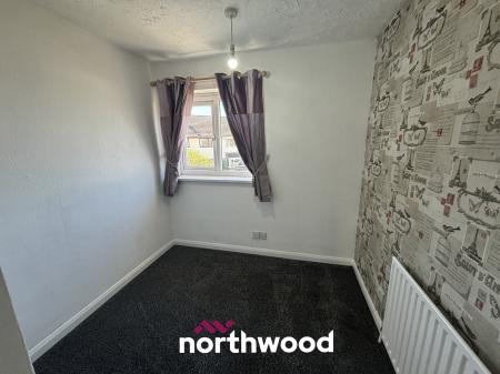3 bedroom Semi-detached house for sale in Sunningdale Road, Hatfield Woodhouse, Doncaster, DN7