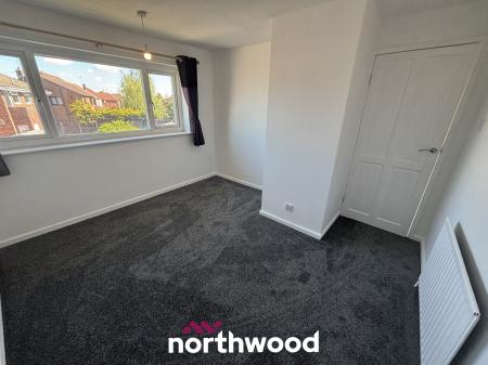 3 bedroom Semi-detached house for sale in Sunningdale Road, Hatfield Woodhouse, Doncaster, DN7