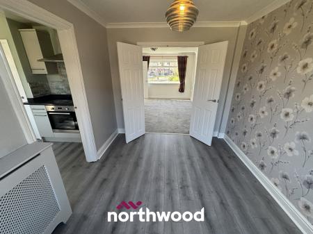 3 bedroom Semi-detached house for sale in Sunningdale Road, Hatfield Woodhouse, Doncaster, DN7