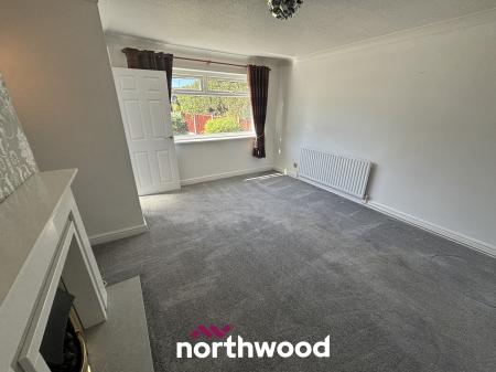 3 bedroom Semi-detached house for sale in Sunningdale Road, Hatfield Woodhouse, Doncaster, DN7